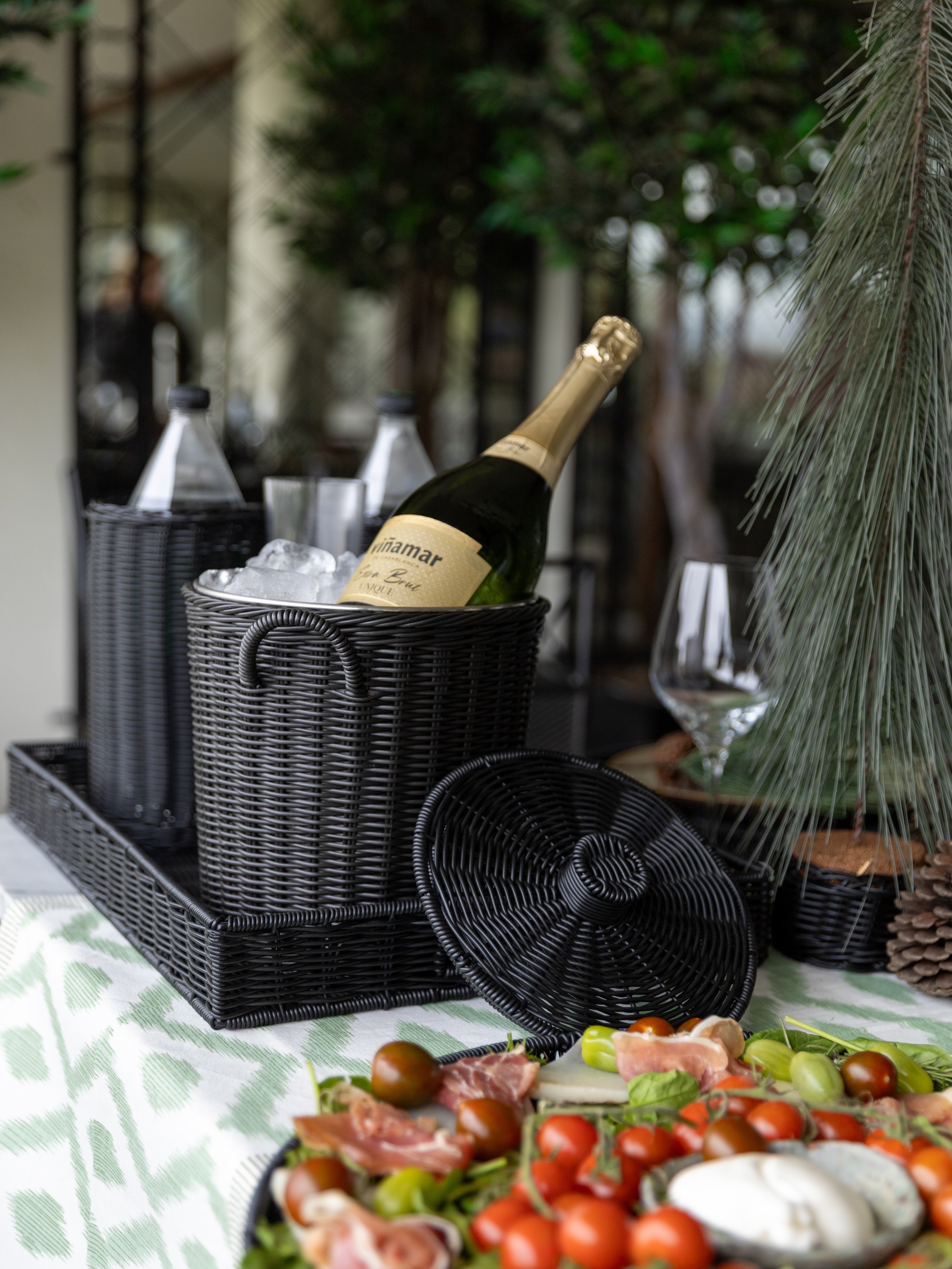 Set Aperitivo Black + Cubre vino DE REGALO + Panera Petit DE REGALO + ENVIO GRATIS